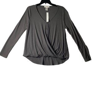 NWT White Willow Women Size M Gray V-Neck Button Up Tucked High Lo Top Blouse